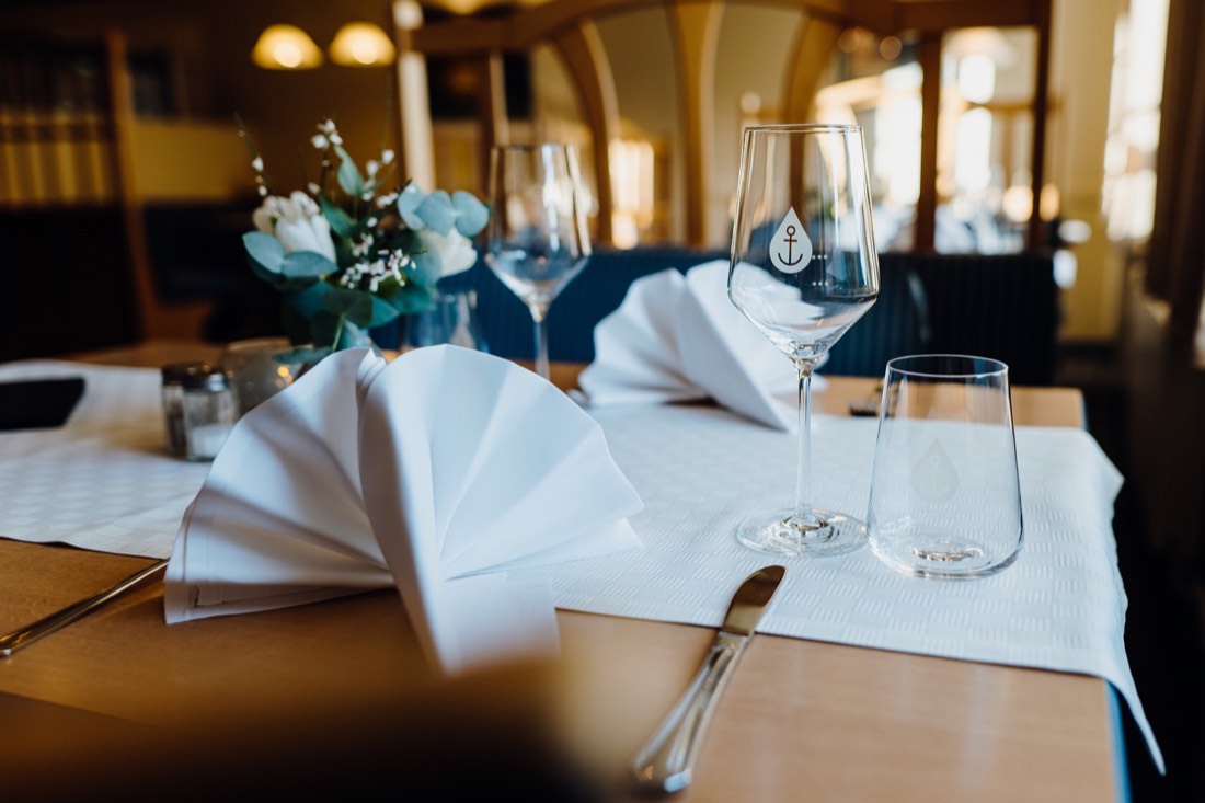 Gedeckter Tisch im Restaurant Zur Alten Kirche